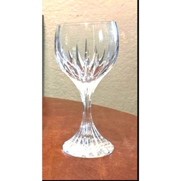 Baccarat Crystal Wine Glass 8 Oz Clear - Picture 2 of 7